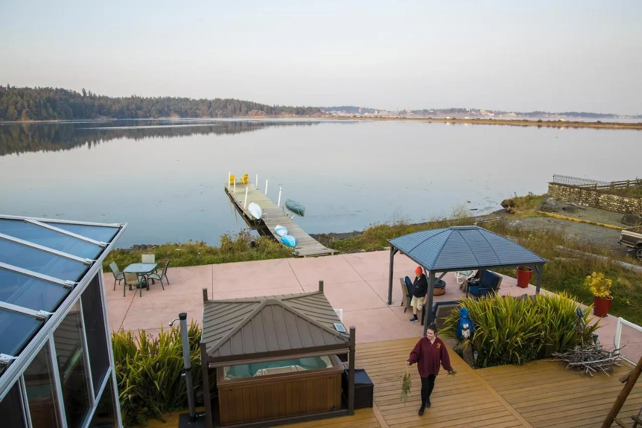 Colwood Birds Of A Feather Victoria Oceanfront Studio Suites