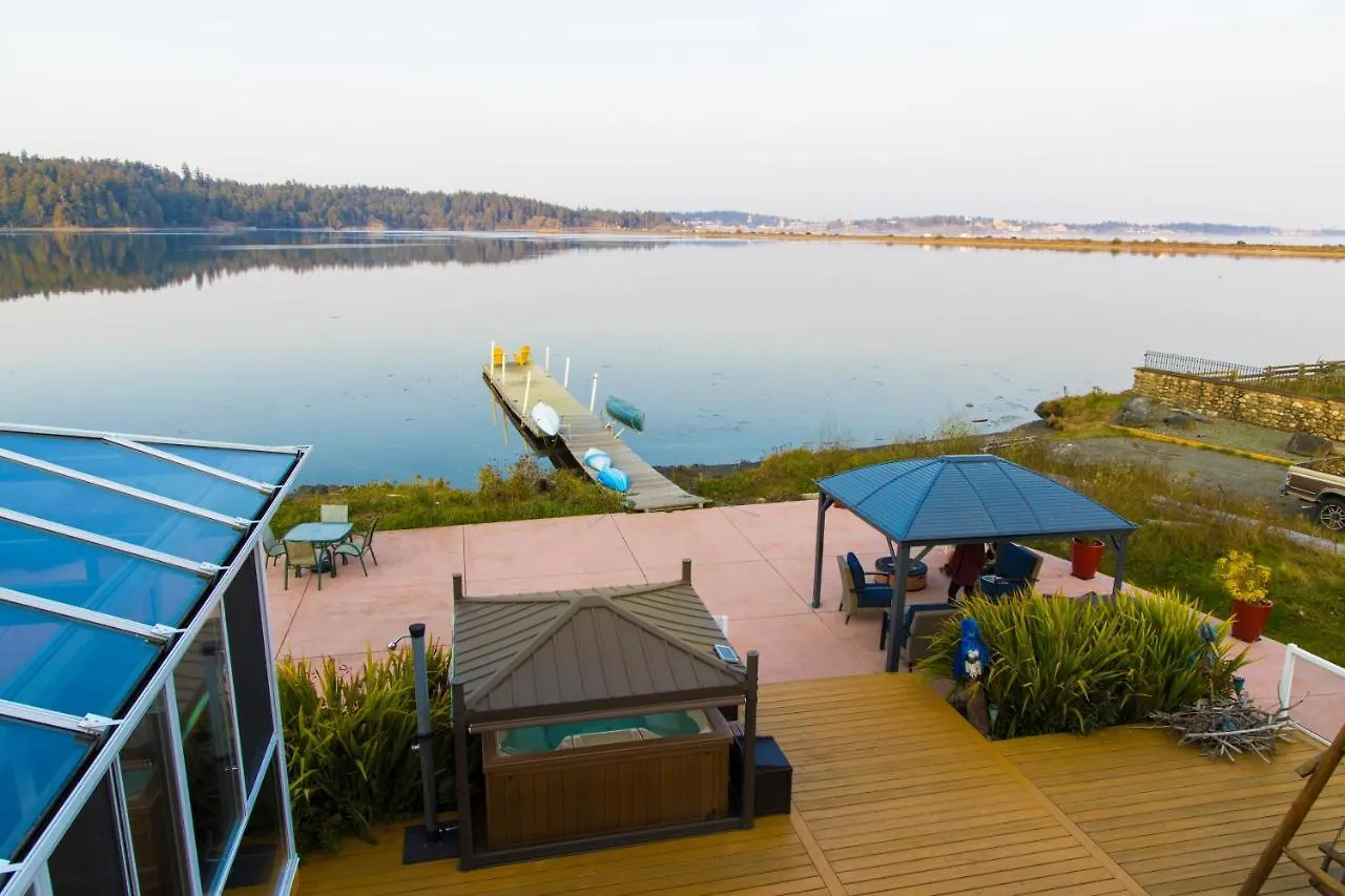 Colwood Birds Of A Feather Victoria Oceanfront Studio Suites كندا